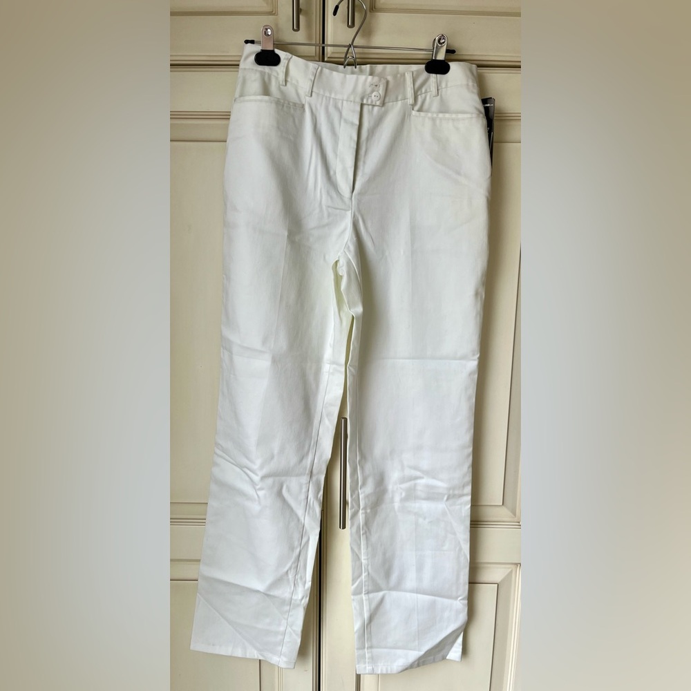 NWT Nygard White straight leg pants. Size 8. Y2K